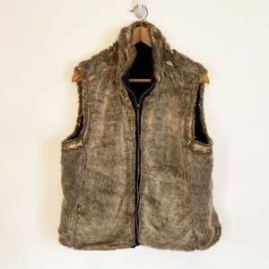 Charter Club Faux Fur Lined Reversible to Black Size L Vest